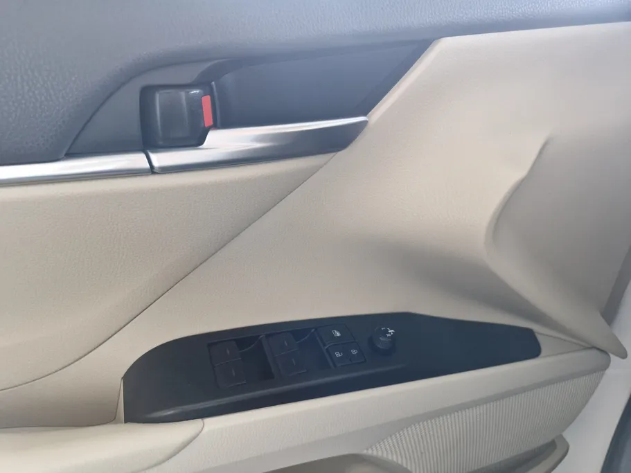 2023 Toyota Camry  LE 