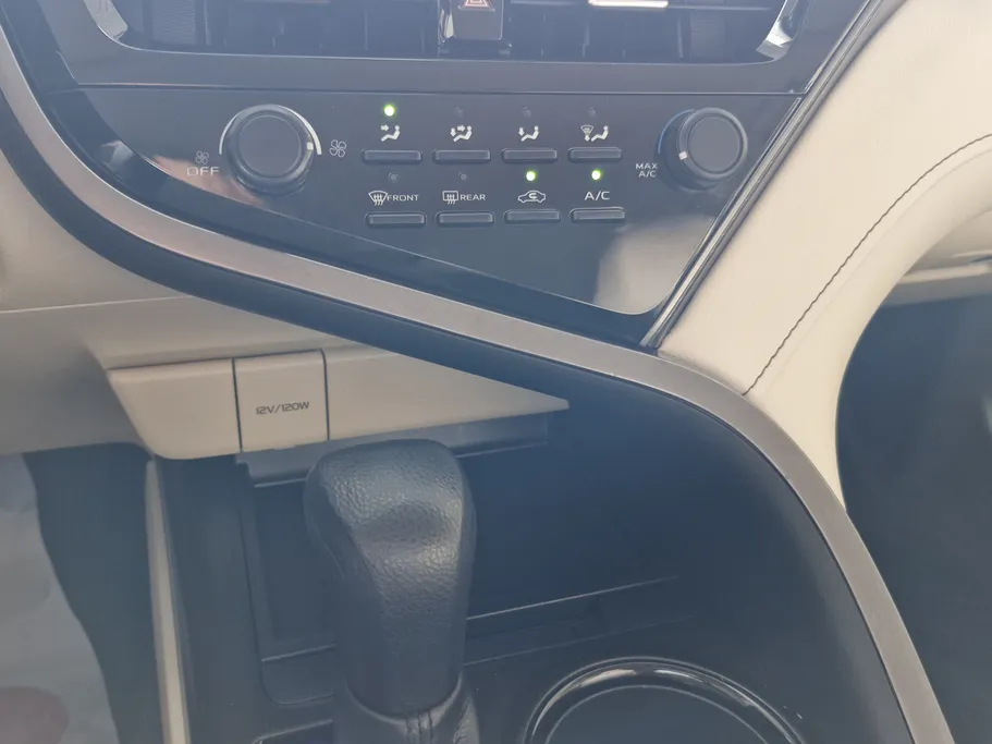 2023 Toyota Camry  LE 