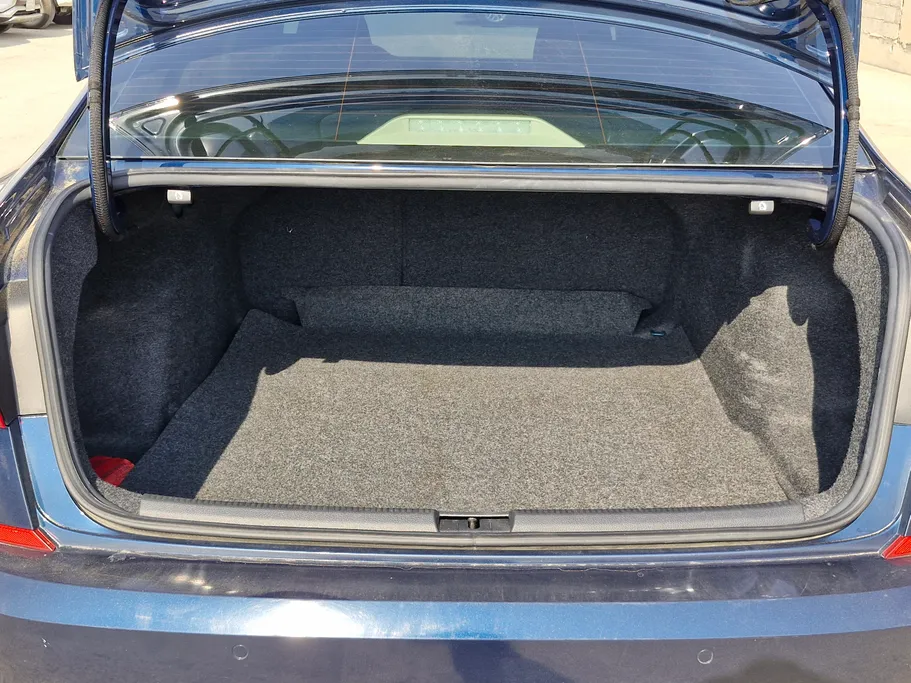 فولكس فاجن باسات تريند لاين 2020 
