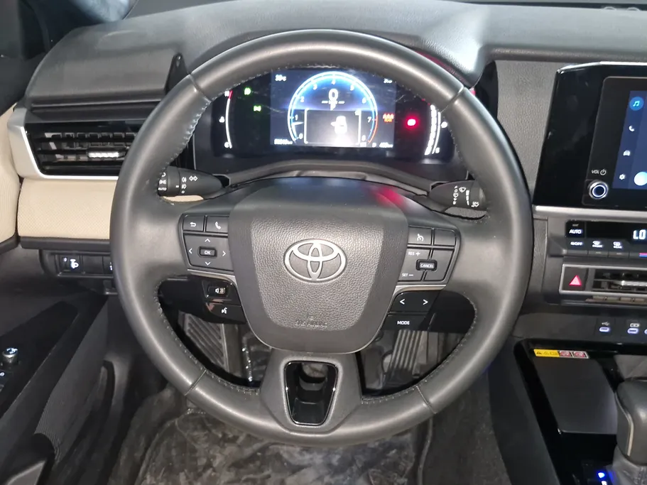 2025 Toyota Camry  LE 