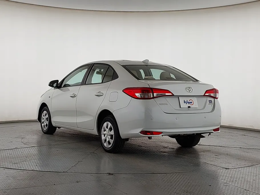 2022 Toyota Yaris  Y 