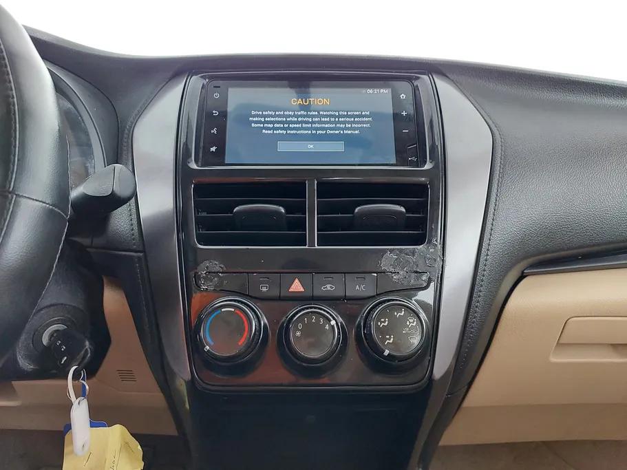 2022 Toyota Yaris  Y 