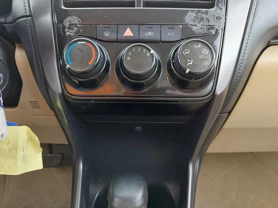 2022 Toyota Yaris  Y 