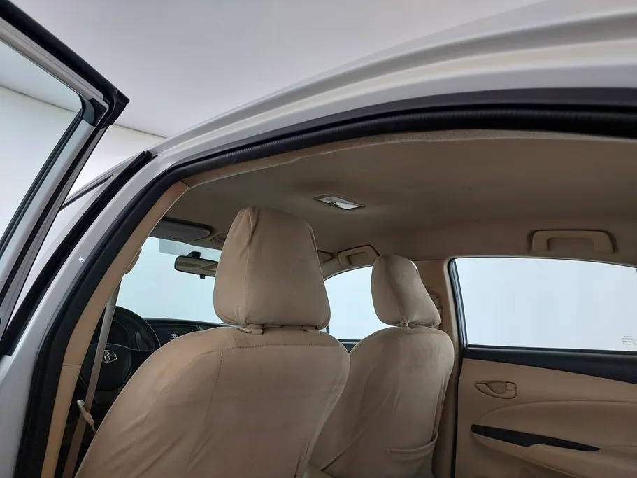 2022 Toyota Yaris  Y 