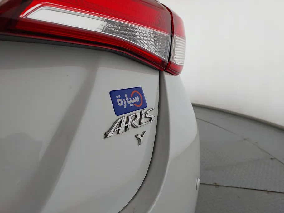 2022 Toyota Yaris  Y 