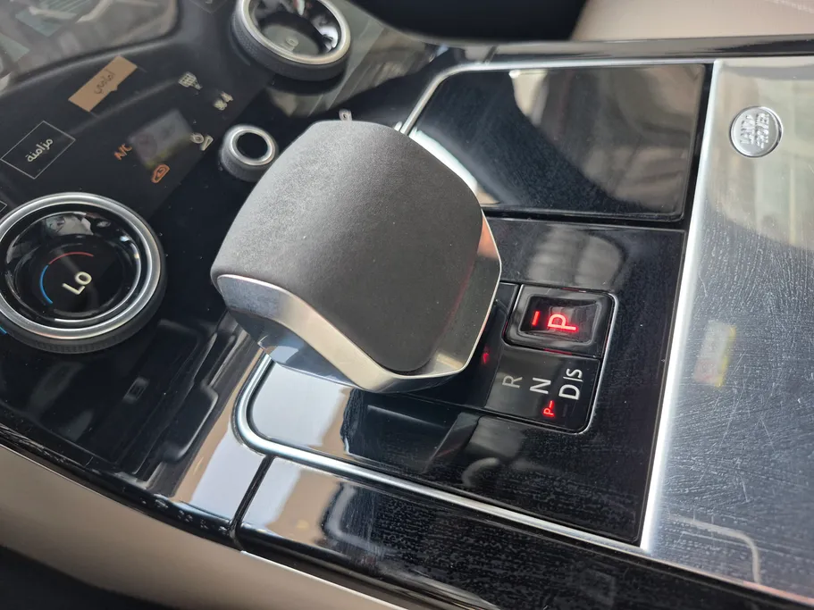 لاند روفر رنج روفر Velar R dynamic 2023 