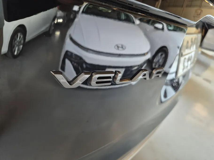 لاند روفر رنج روفر Velar R dynamic 2023 