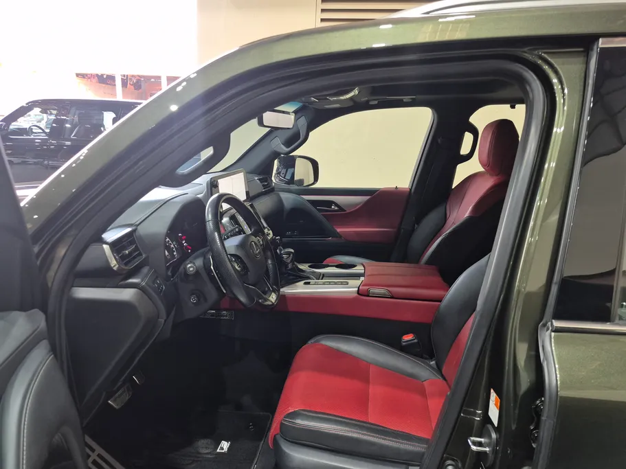 2023 Lexus LX 600 