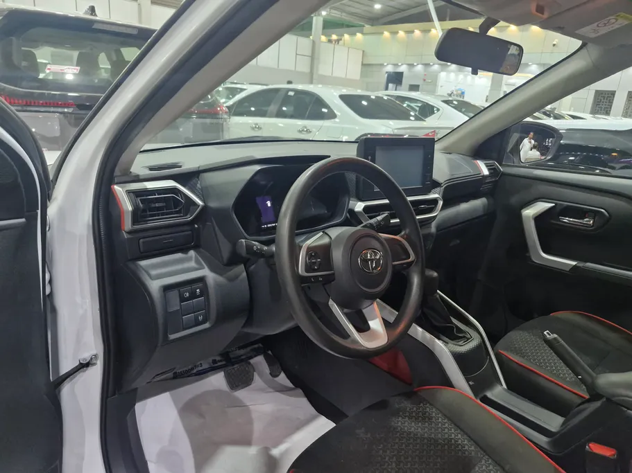 2024 Toyota Raize XLE 