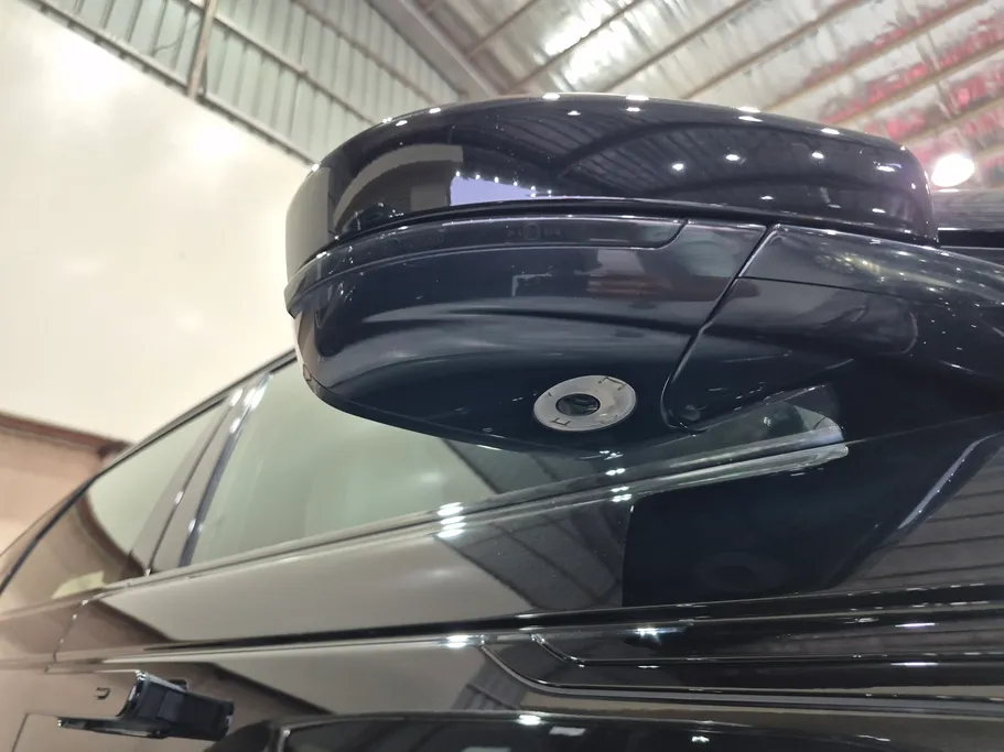 لاند روفر رنج روفر Velar R dynamic 2023 