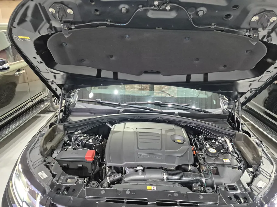 لاند روفر رنج روفر Velar R dynamic 2023 