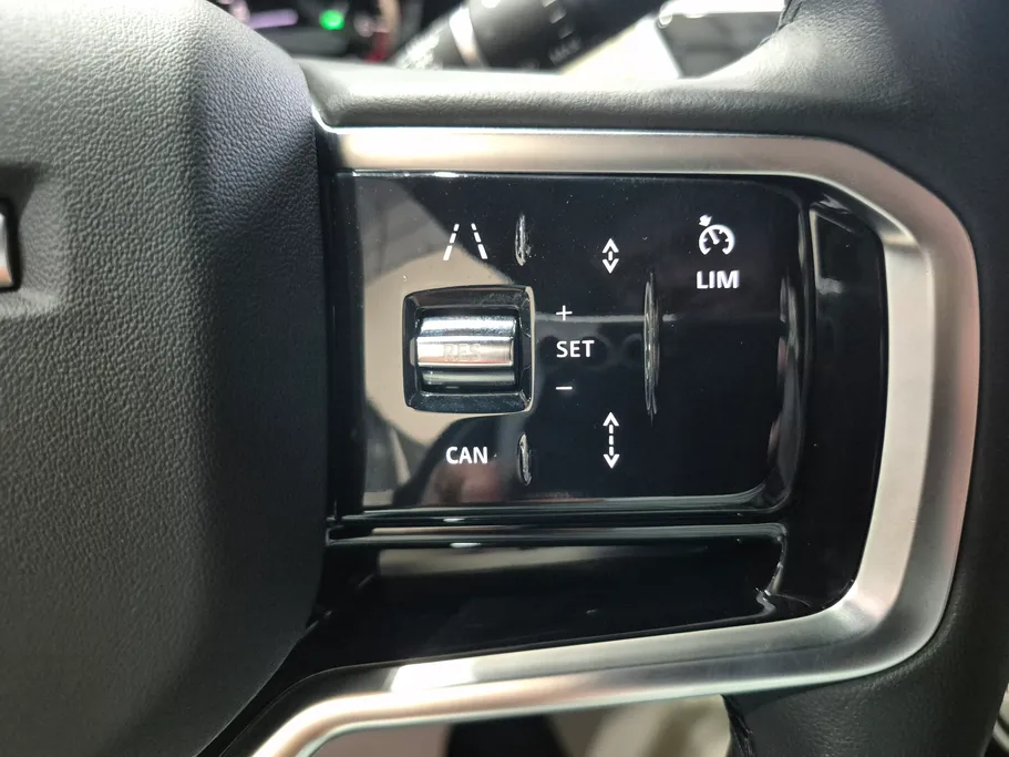 لاند روفر رنج روفر Velar R dynamic 2023 