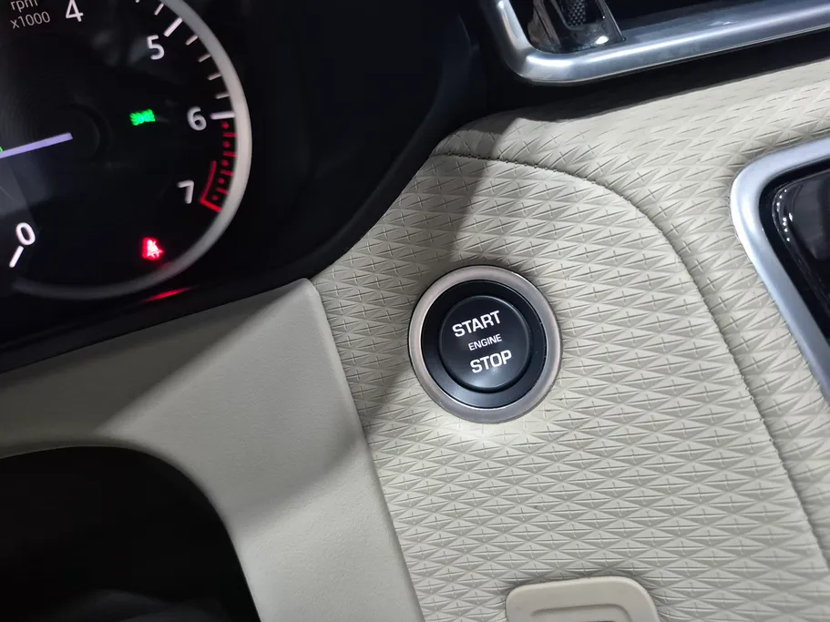 لاند روفر رنج روفر Velar R dynamic 2023 