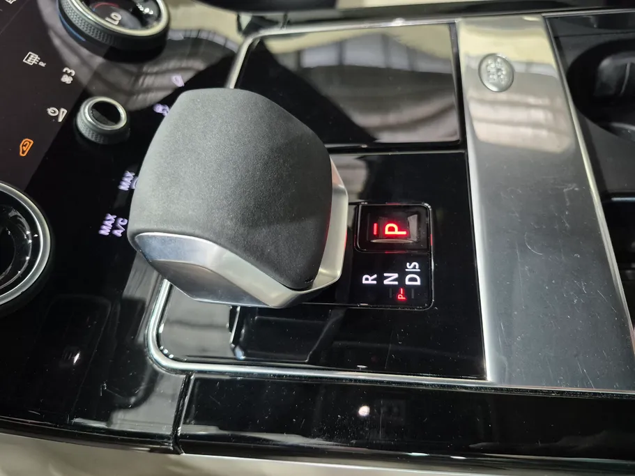 لاند روفر رنج روفر Velar R dynamic 2023 