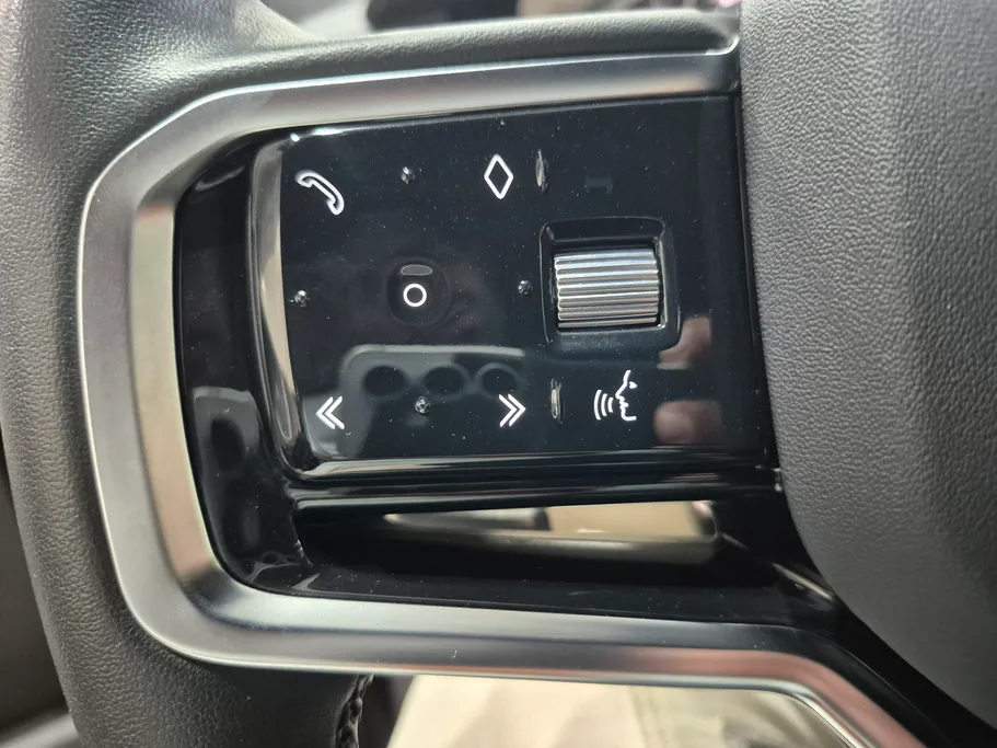 لاند روفر رنج روفر Velar R dynamic 2023 