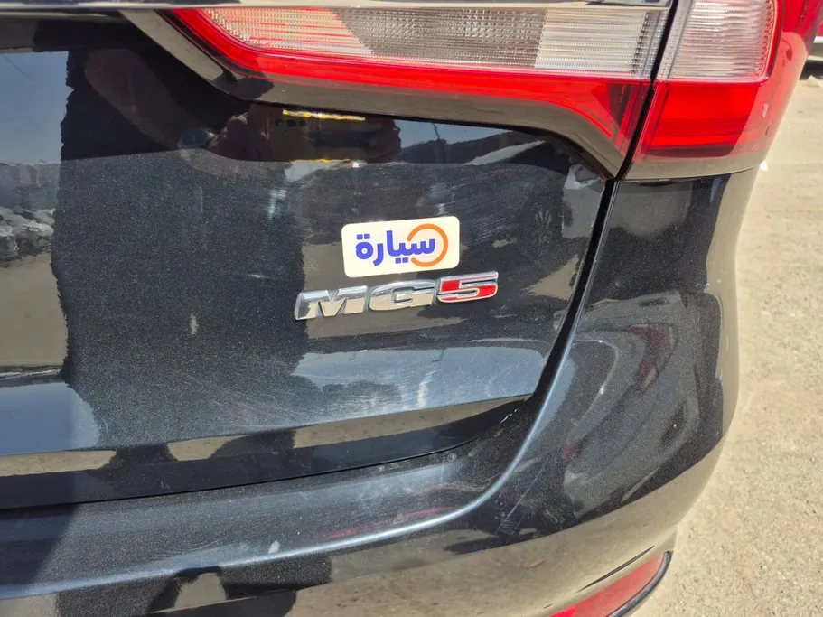 ام جي 5 STD 2022 