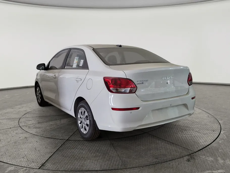 2027 Kia Pegas GL 