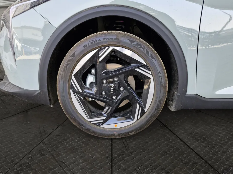 2027 Kia K4 GLS 