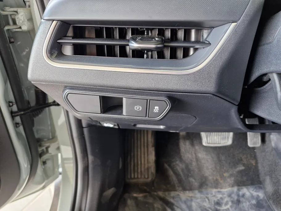 2027 Kia K4 GLS 