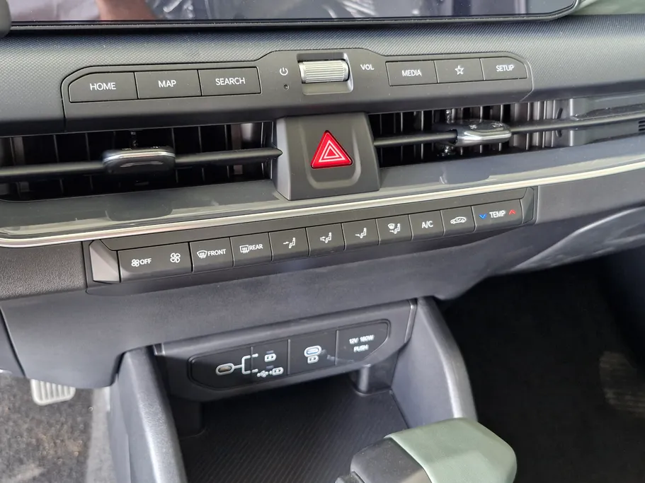 2027 Kia K4 GLS 