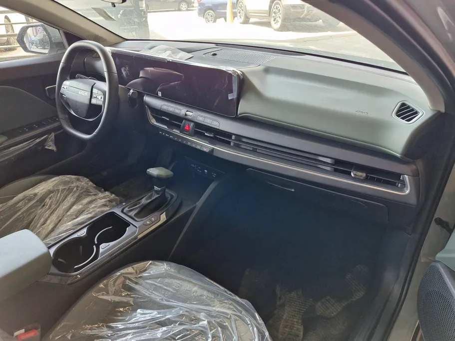 2027 Kia K4 GLS 