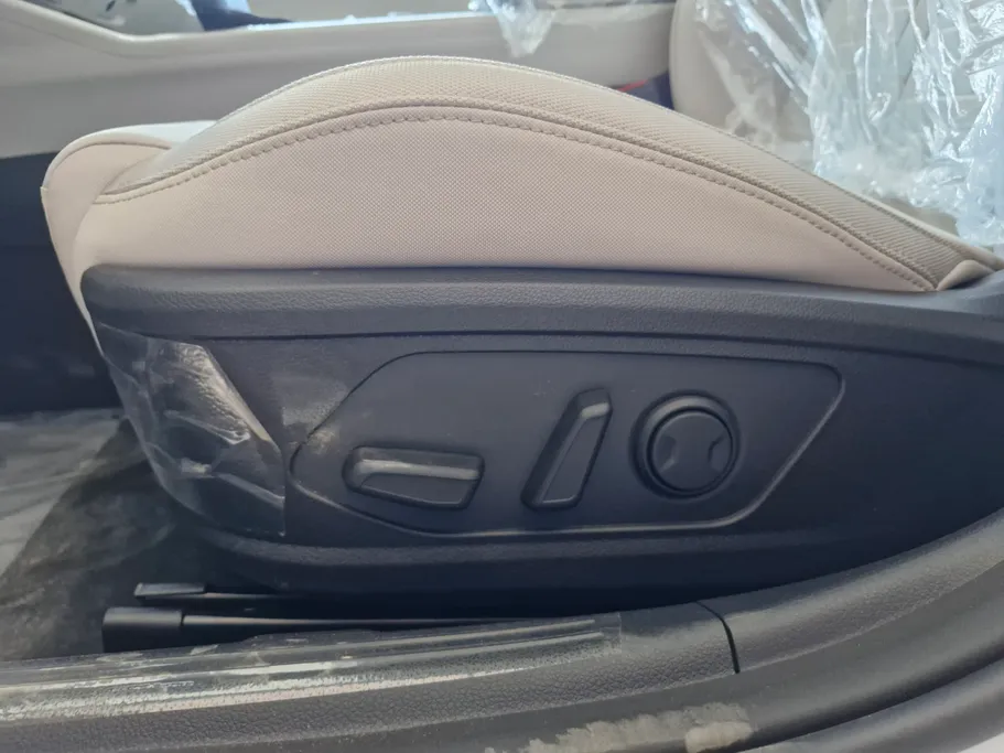 2027 Kia K5 GL Panorama 