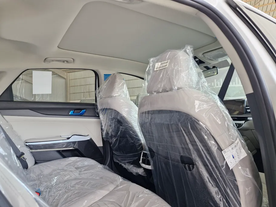 2027 Kia K5 GL Panorama 