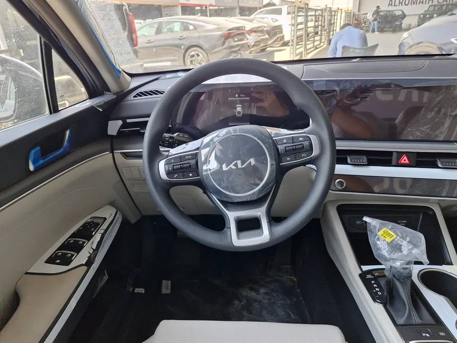 2027 Kia K5 GL Panorama 