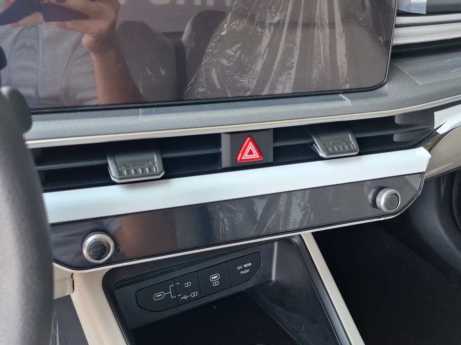 2027 Kia K5 GL Panorama 