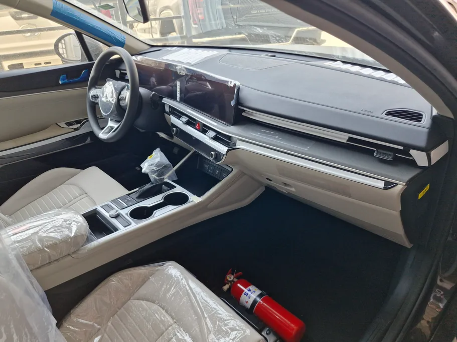 2027 Kia K5 GL Panorama 