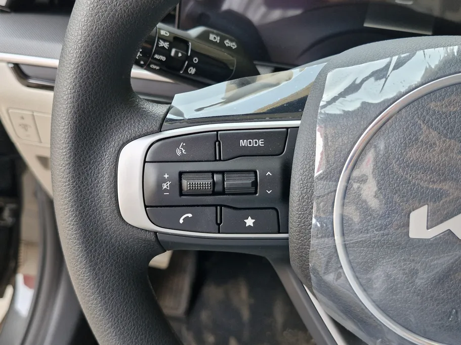 2027 Kia K5 GL Panorama 