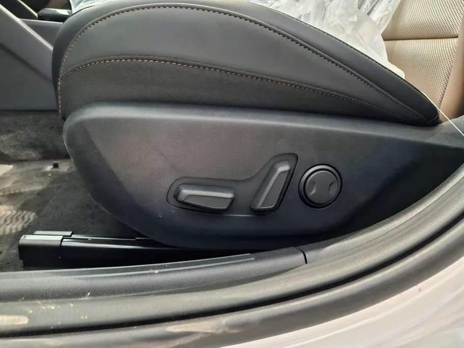 2027 Kia K4 GLS 