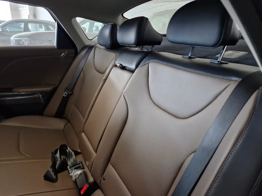 2027 Kia K4 GLS 