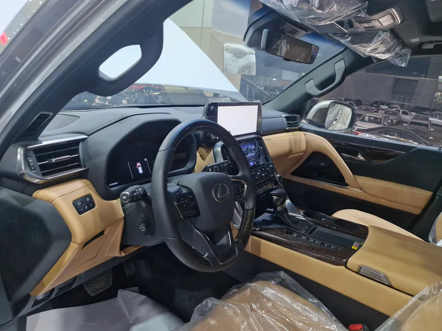 2025 Lexus LX 600 BB Elite 