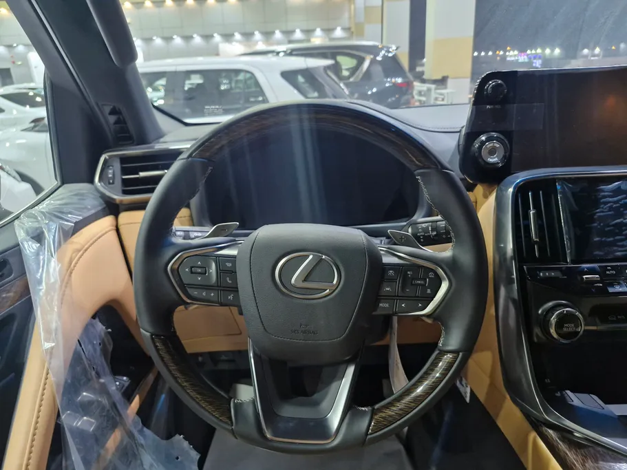2025 Lexus LX 600 BB Elite 