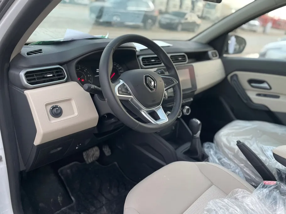 2025 Renault Duster SE 