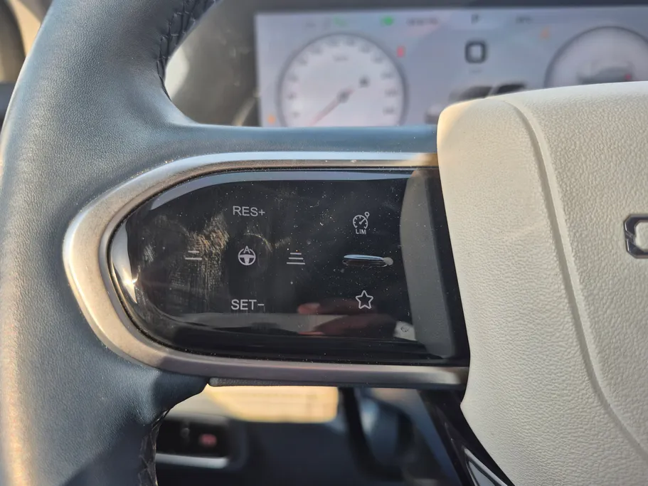 2025 Omoda C5 luxury 