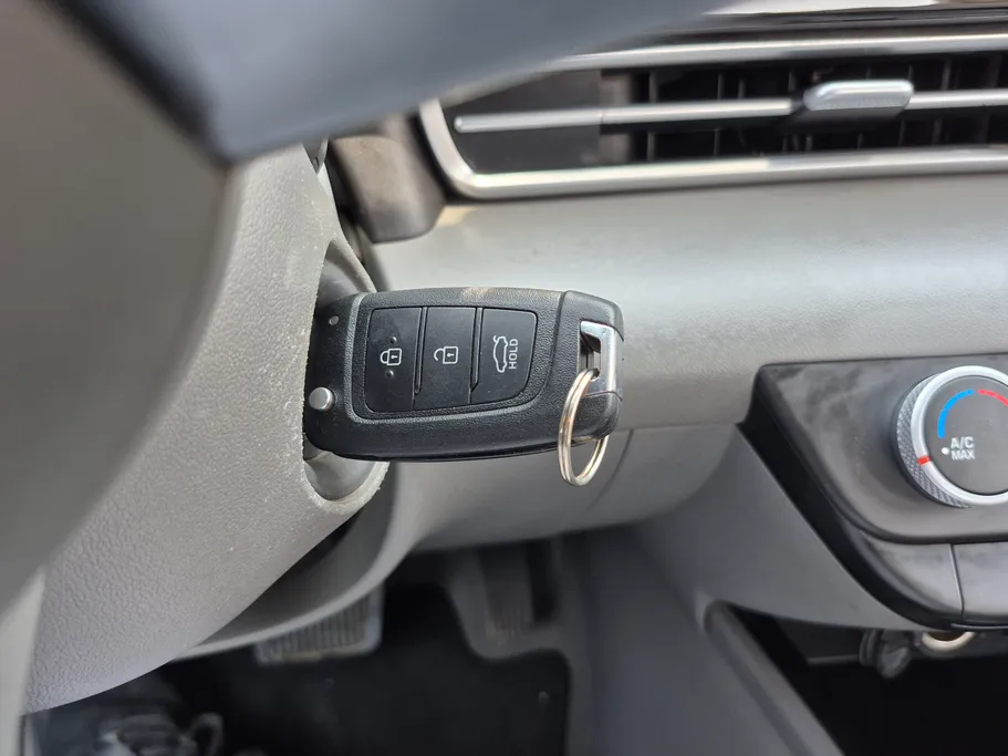 2024 Hyundai Elantra Fleet 
