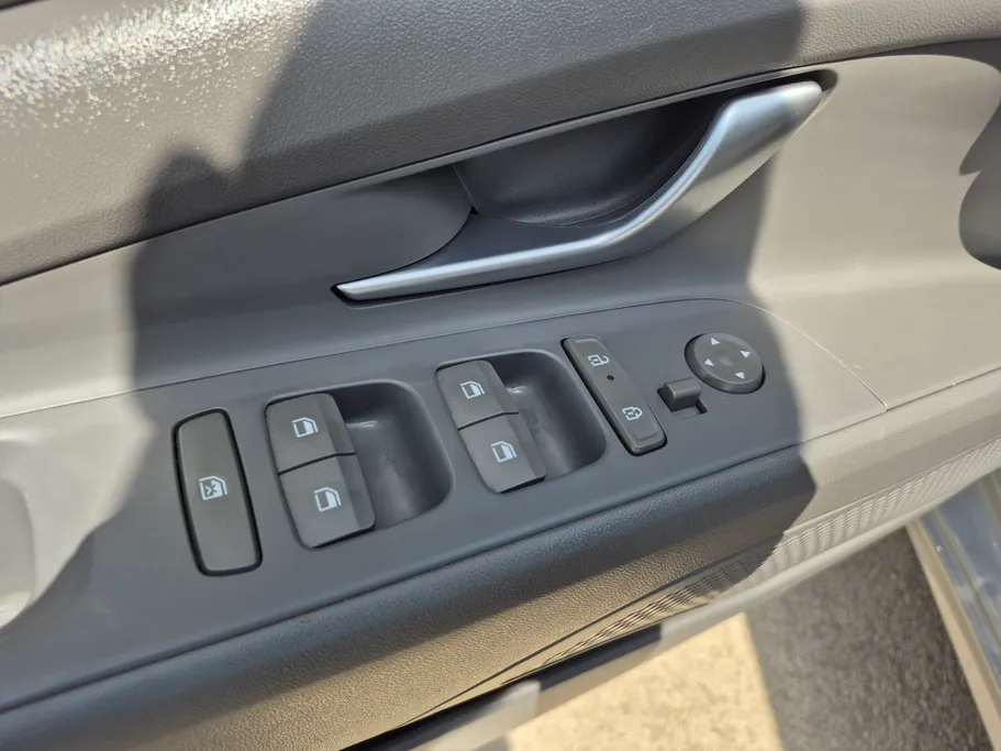2024 Hyundai Elantra Fleet 
