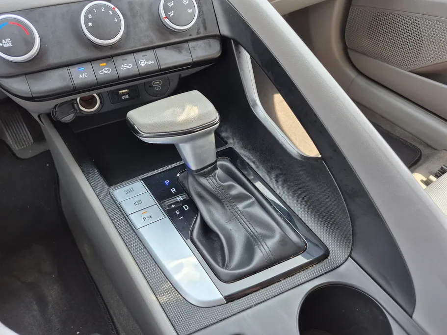 2024 Hyundai Elantra Fleet 