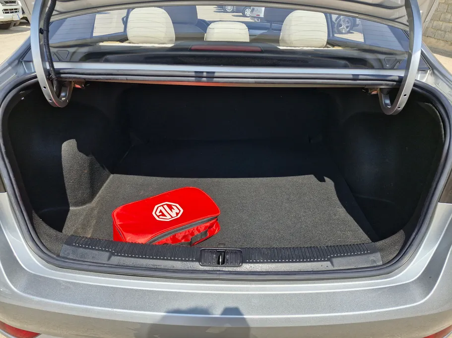2023 MG 5 STD 