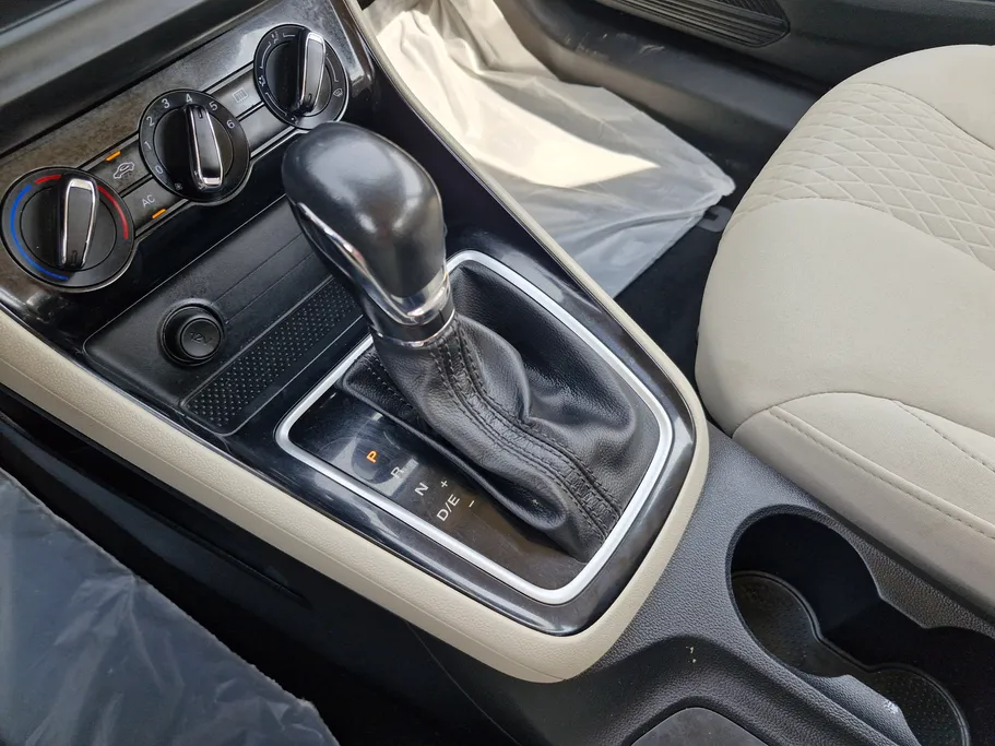 2023 MG 5 STD 