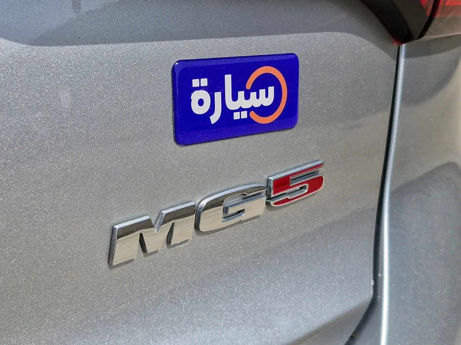 2023 MG 5 STD 