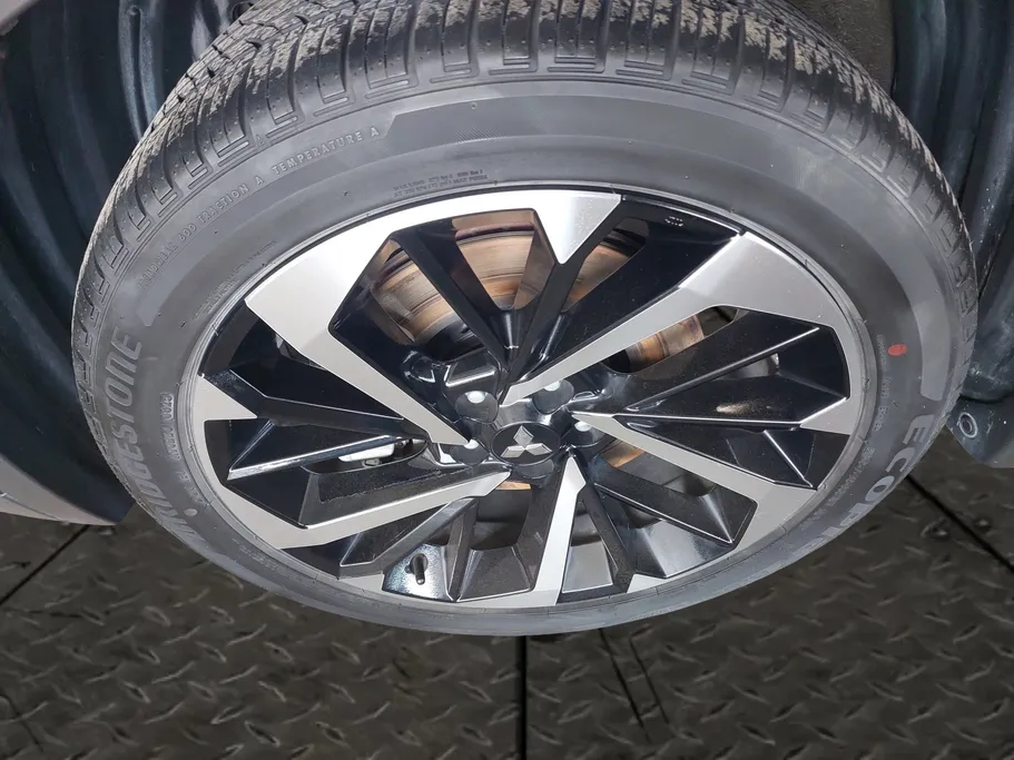 2025 Mitsubishi Outlander CLS 