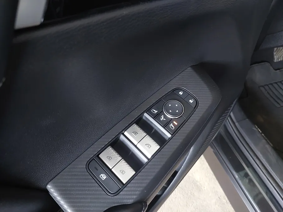 2025 Mitsubishi Outlander CLS 