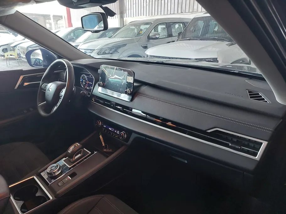 2025 Mitsubishi Outlander CLS 
