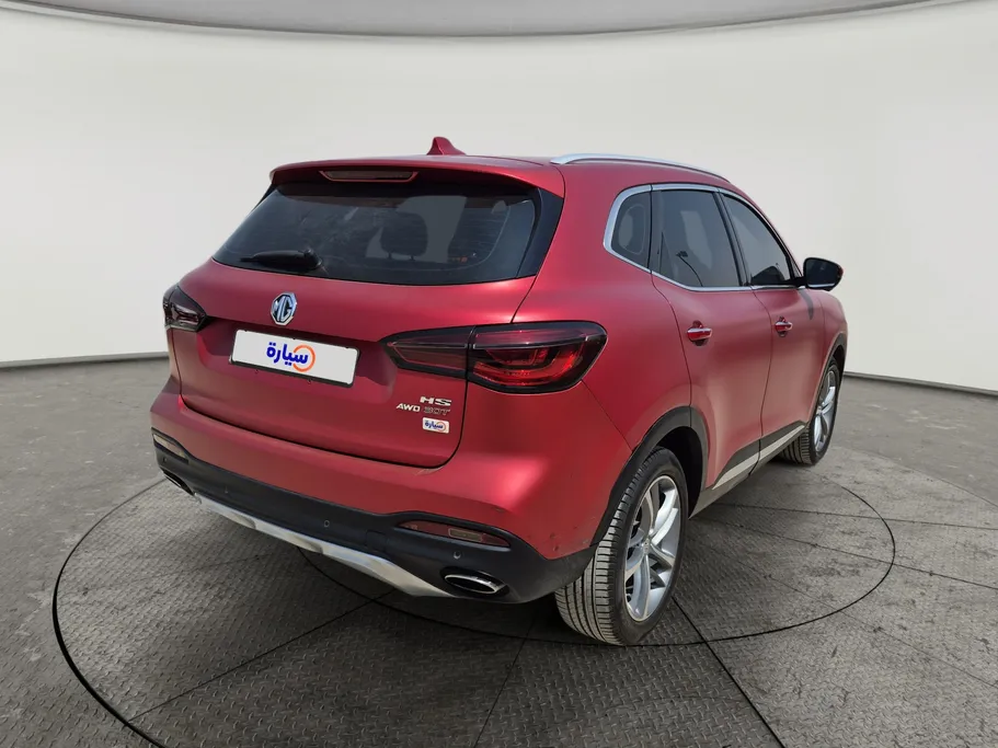 2022 MG HS LUX 