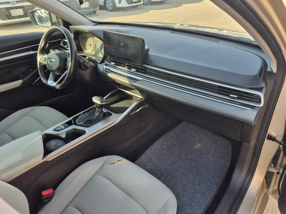 2025 Geely Emgrand GS 