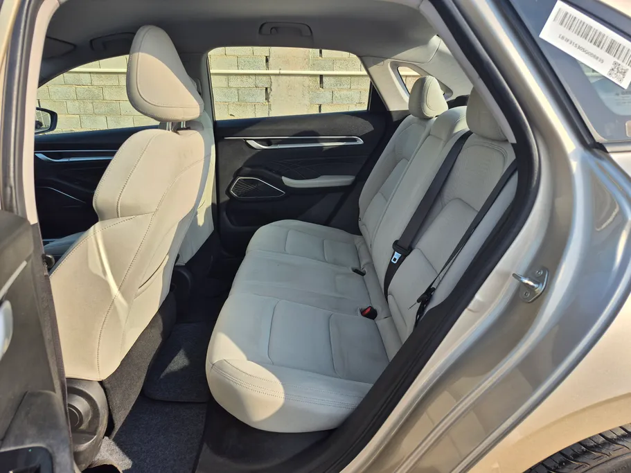 2025 Geely Emgrand GS 