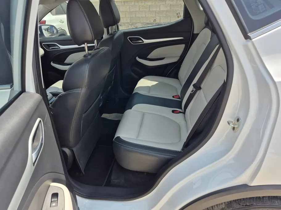 2024 MG ZS LUX 